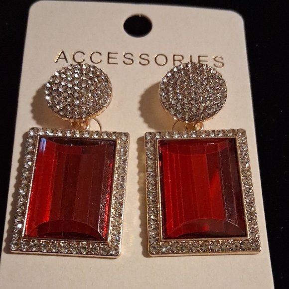 Elegant Red and Gold Earrings - Picture 2 of 4